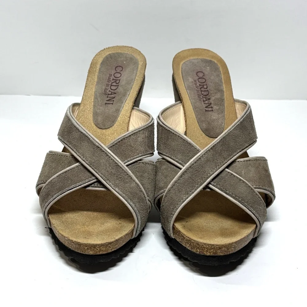 Cordani Woman 38 Avery Suede Wedge Cross Strap Sandals Made in Italy Taupe‎